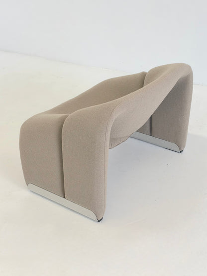 Artifort Groovy F598 M-Chair van Pierre Paulin in beige bouclé