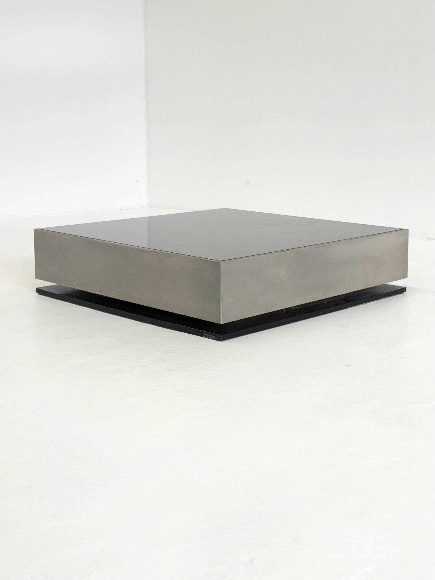 Giovanni Ausenda salontafel NY FORM spiegelglas