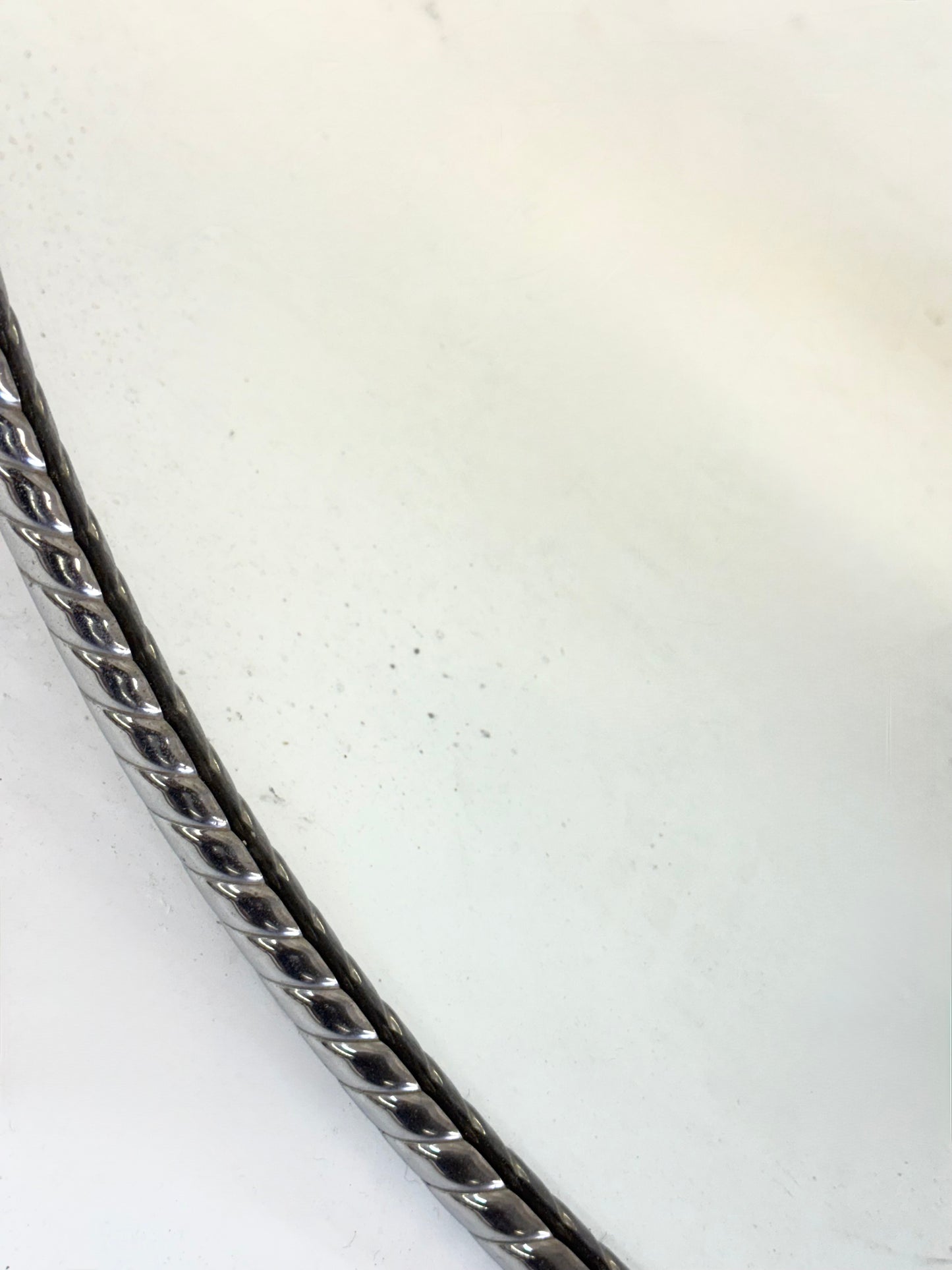 Vintage ronde spiegel met minimalistisch buisframe