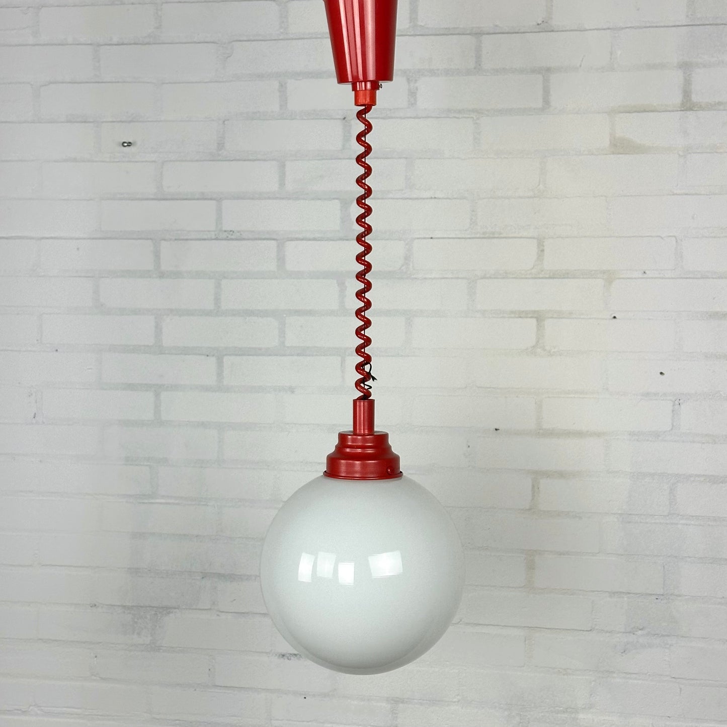 Space age opaline hanglamp