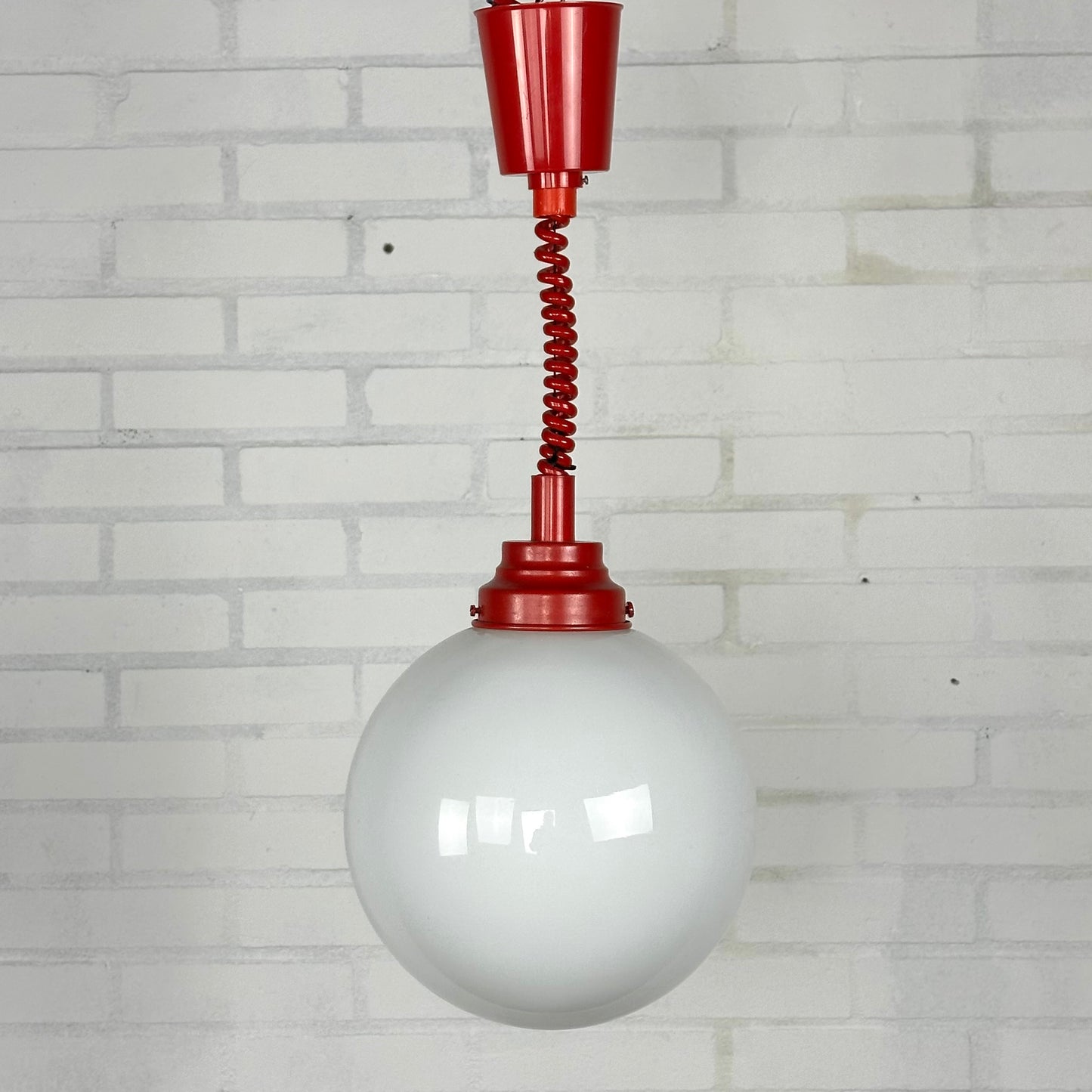 Space age opaline hanglamp