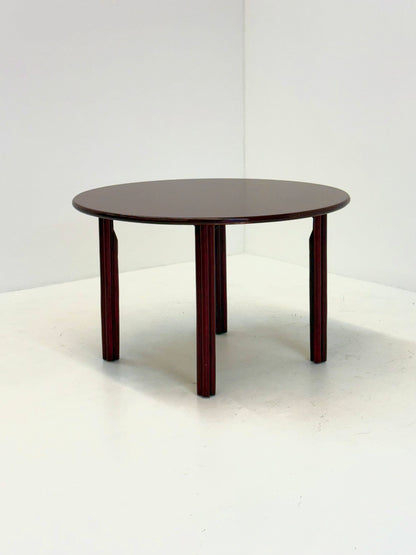 Vintage ronde eettafel in bordeaux rood