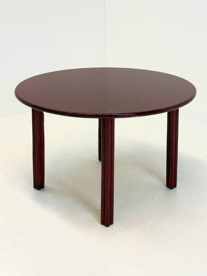 Vintage ronde eettafel in bordeaux rood