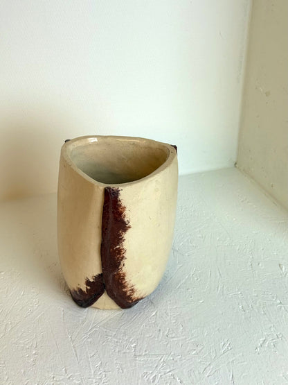Vintage handgemaakt crèmekleurige & bruine vaas