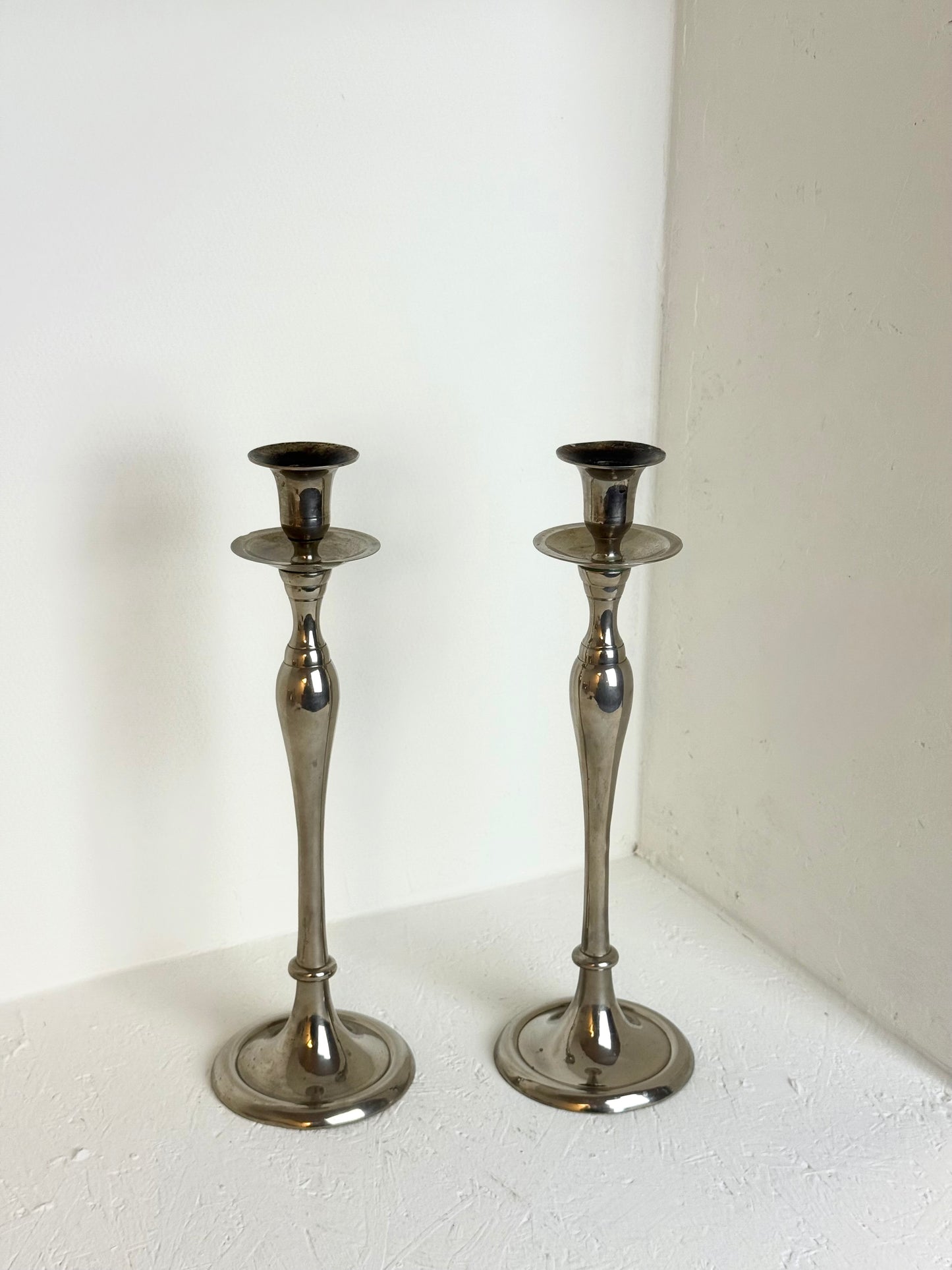 Vintage sierlijke Art Deco kandelaar houder verzilverd