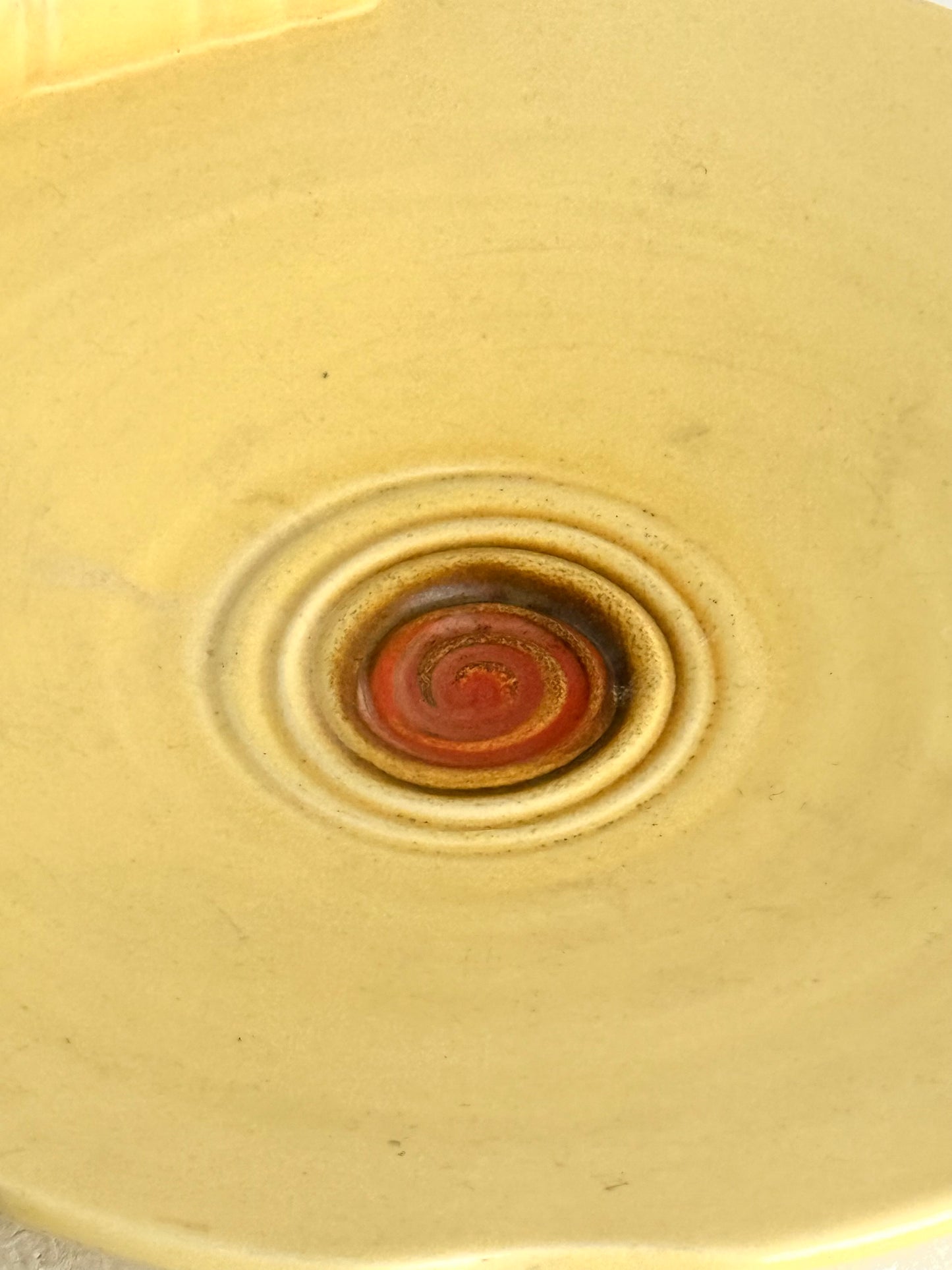 Vintage botergeel & terra swirl keramiek schaal