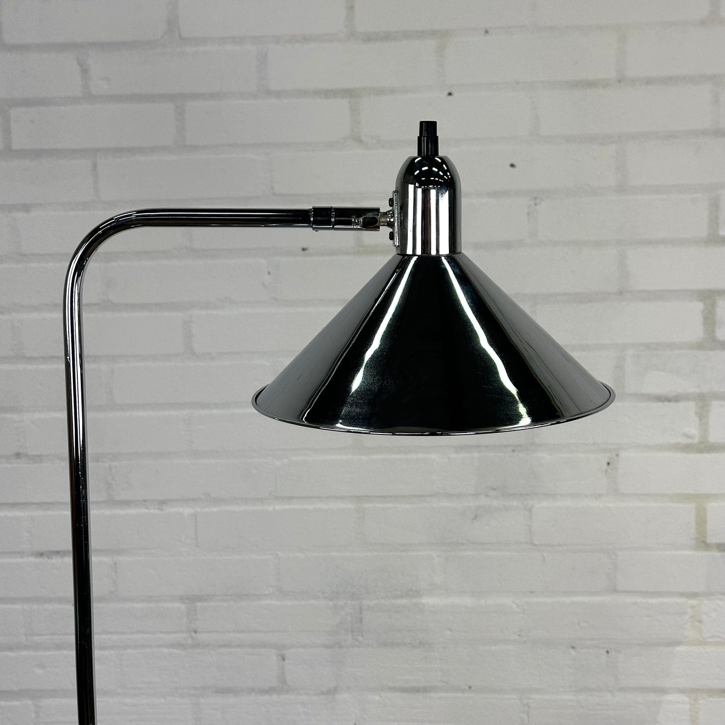 Koch & Lowy vloerlamp chroom