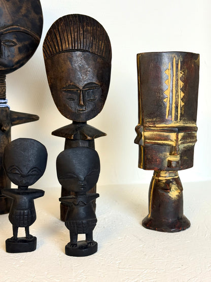 Collectie handgemaakte Ashanti beeldjes hout uit Ghana