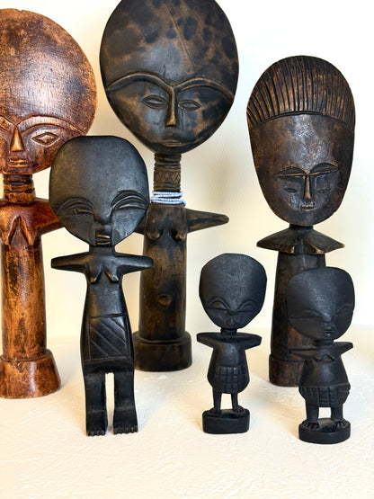 Collectie handgemaakte Ashanti beeldjes hout uit Ghana