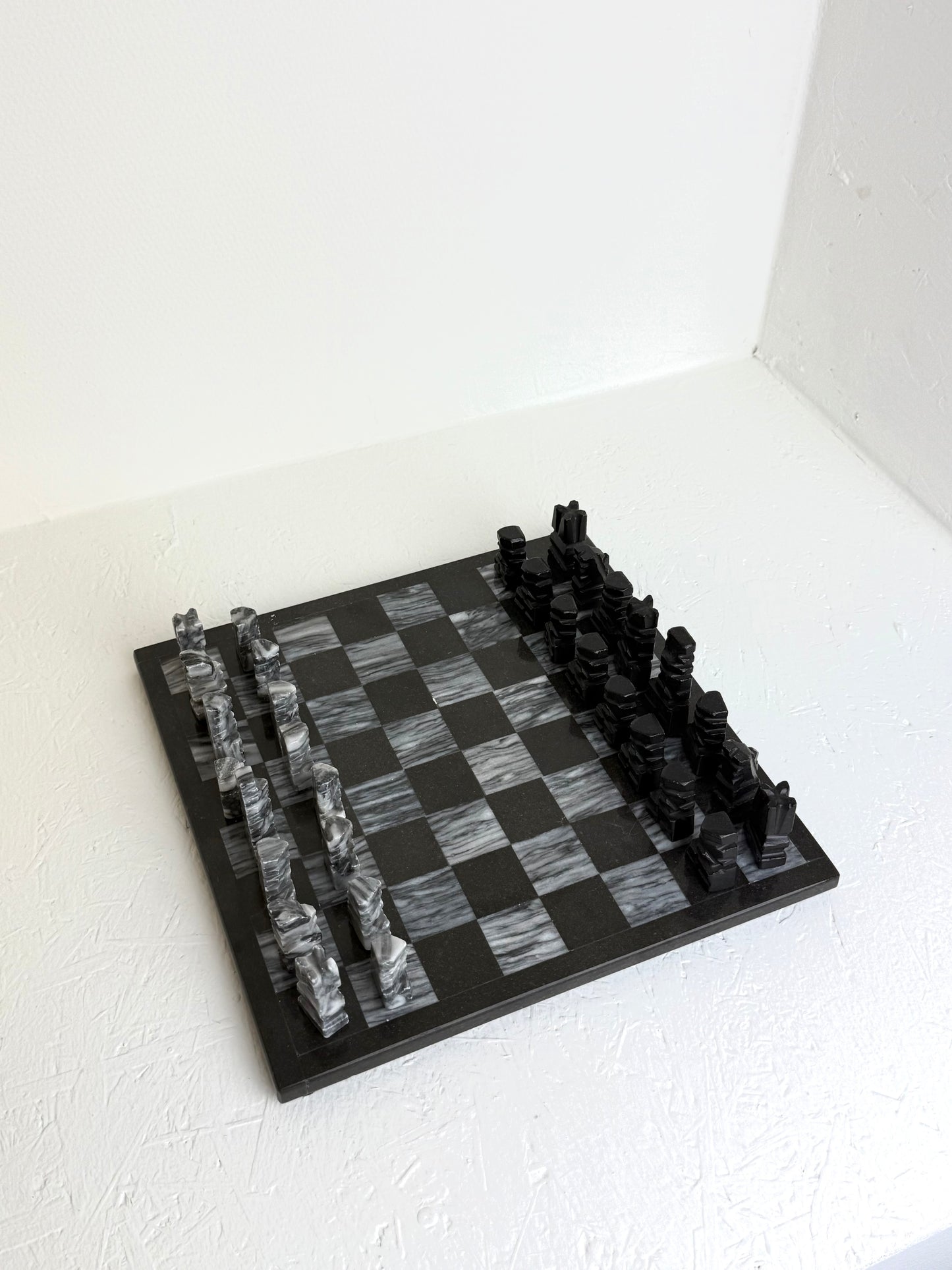 Vintage marmeren schaakbord in zwart en wit