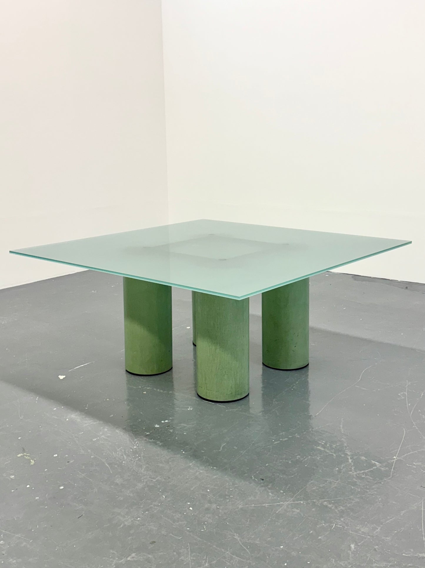 Eettafel Serenissimo van Massimo Vignelli voor Acerbis