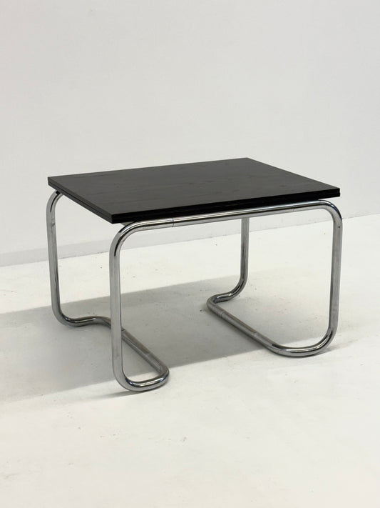 Acerbis eettafel met zwart eiken blad door Giotto Stoppino