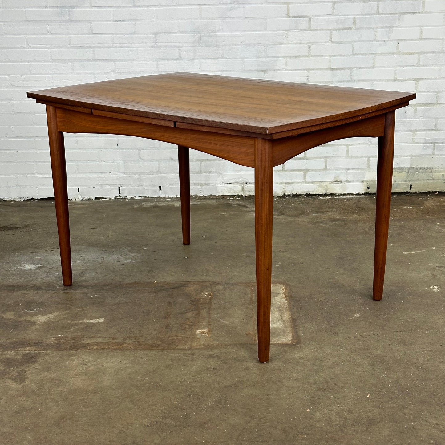 Uitschuifbare vintage teak eettafel