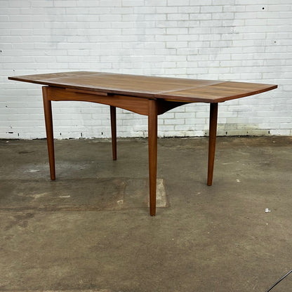 Uitschuifbare vintage teak eettafel