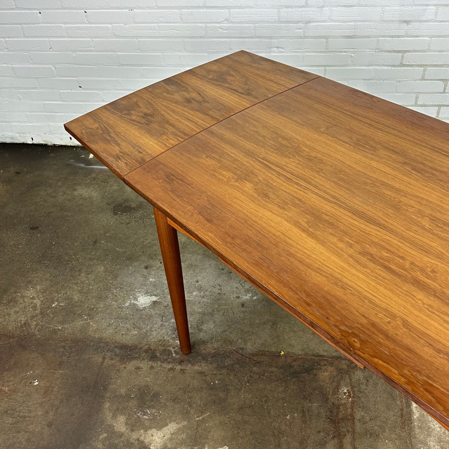 Uitschuifbare vintage teak eettafel