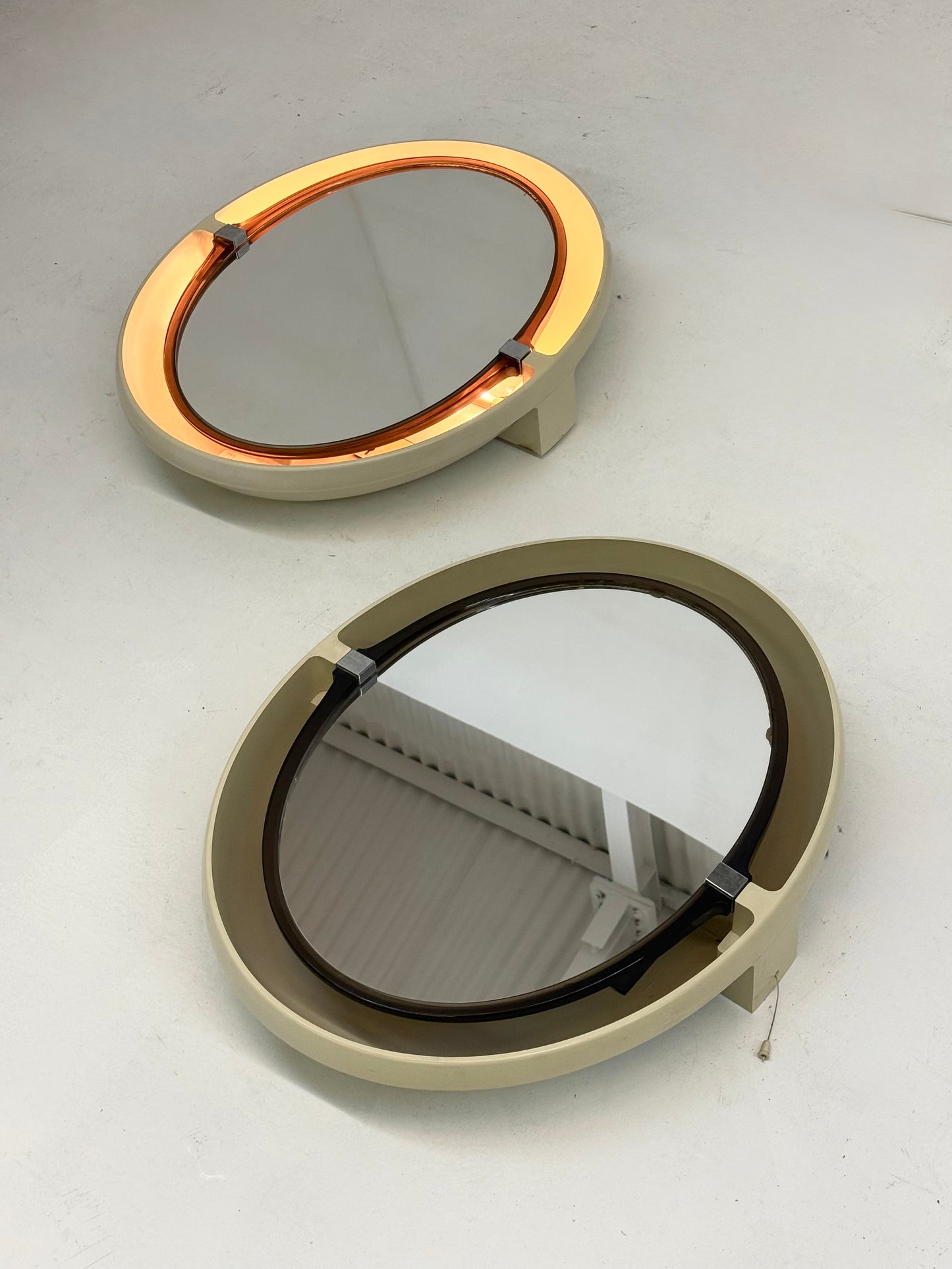 Allibert space age ovale spiegel