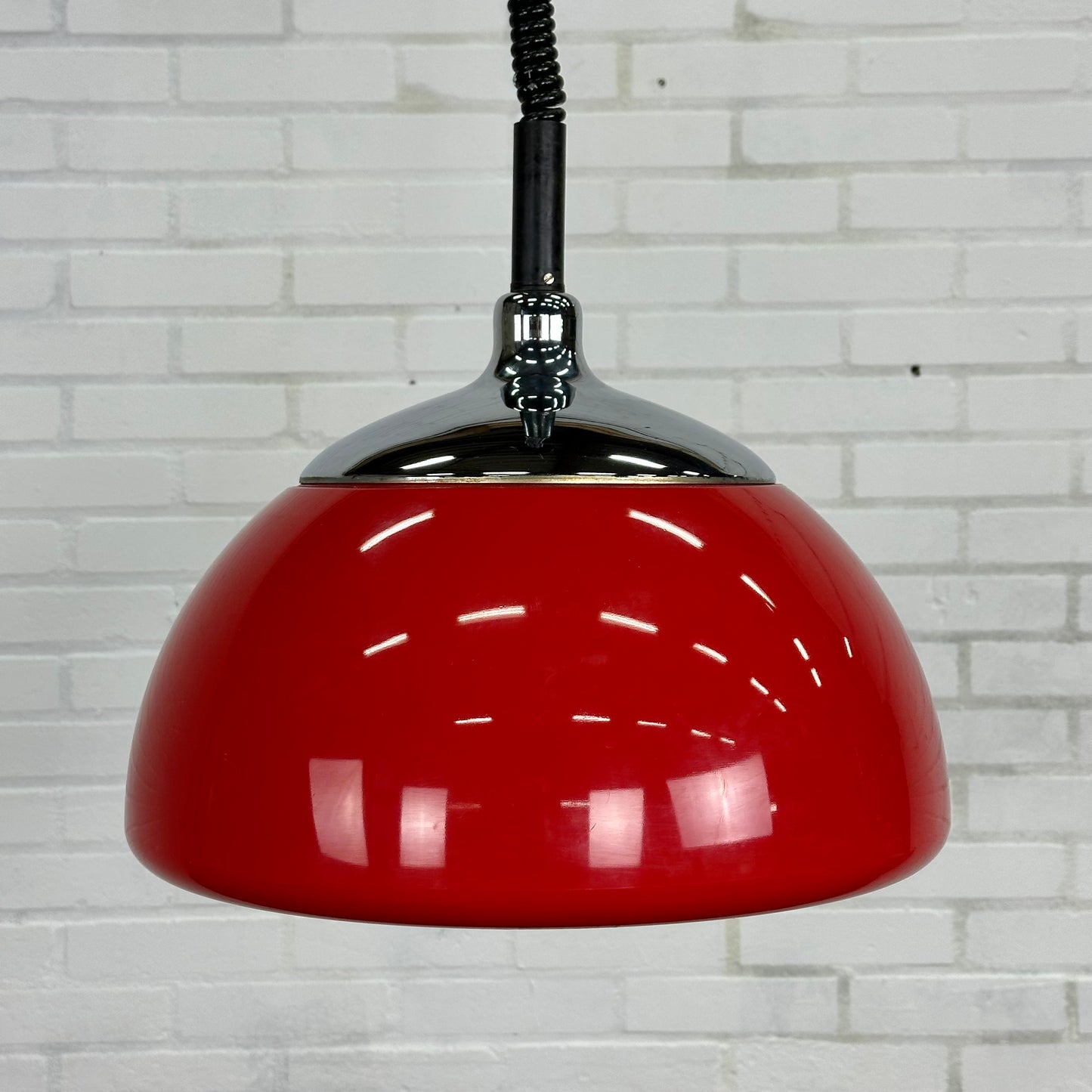 Rode space age hanglamp van Cosack Leuchten