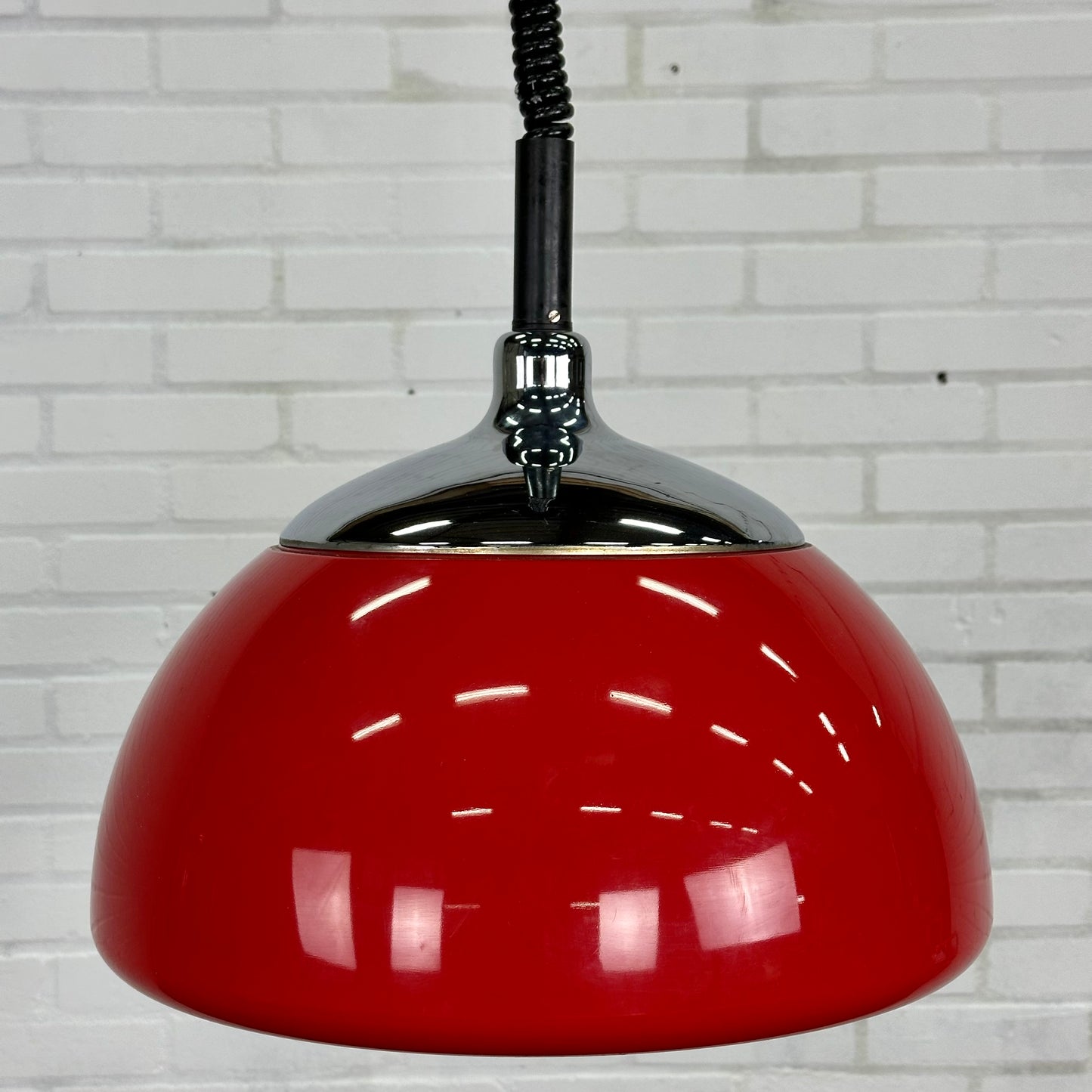 Rode space age hanglamp van Cosack Leuchten