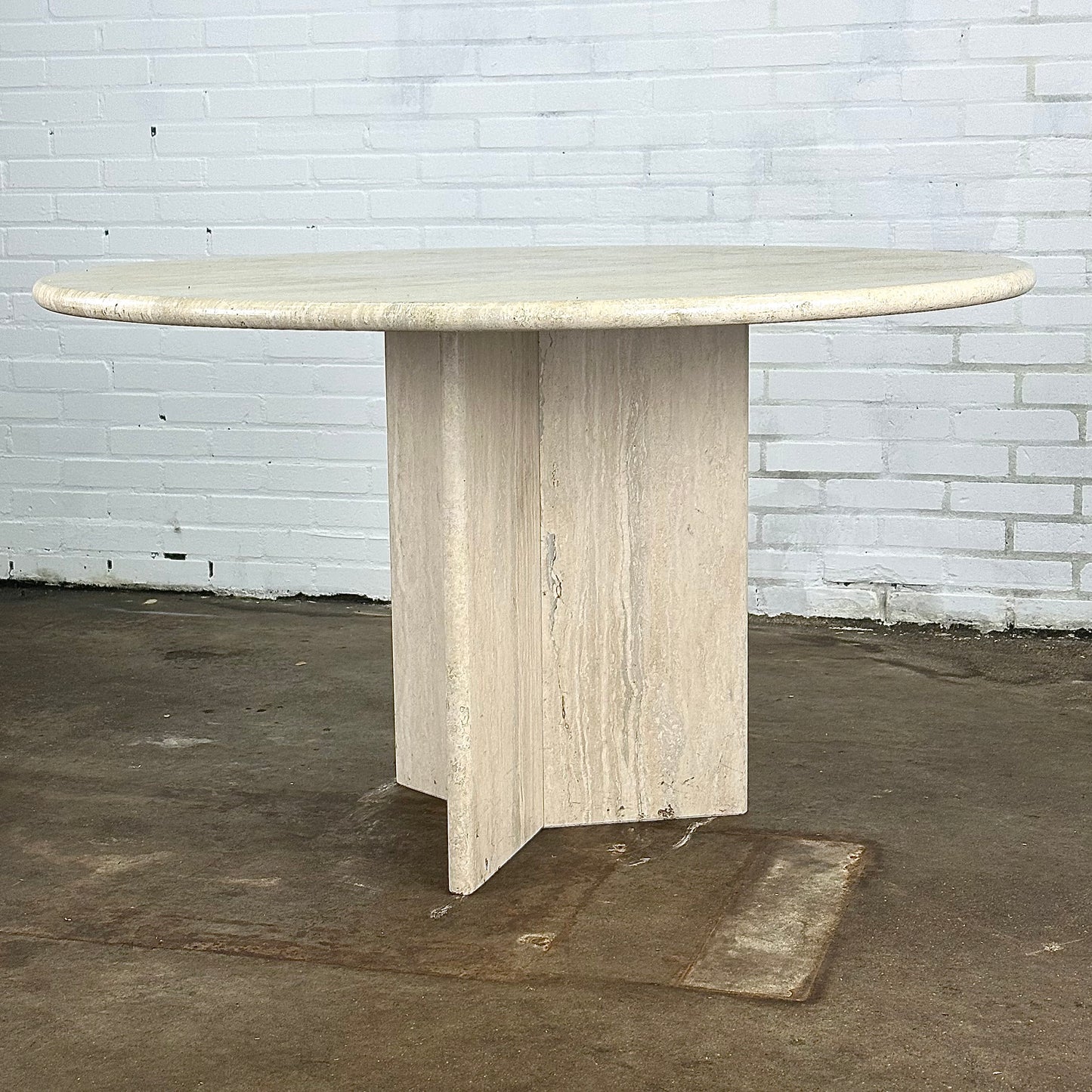 Vintage travertine eettafel rond