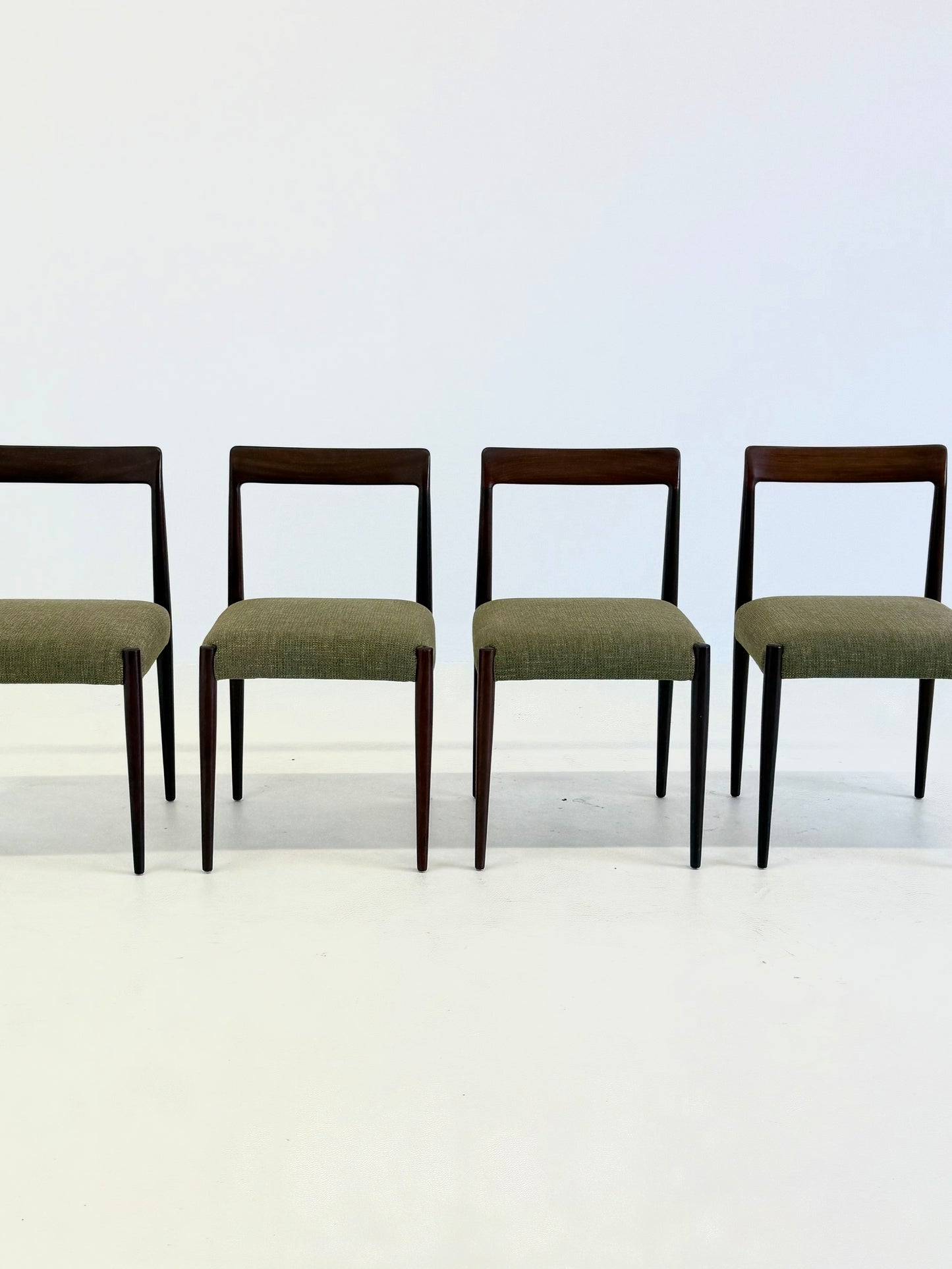 Set van 4 Lübke eetkamerstoelen met palissander hout