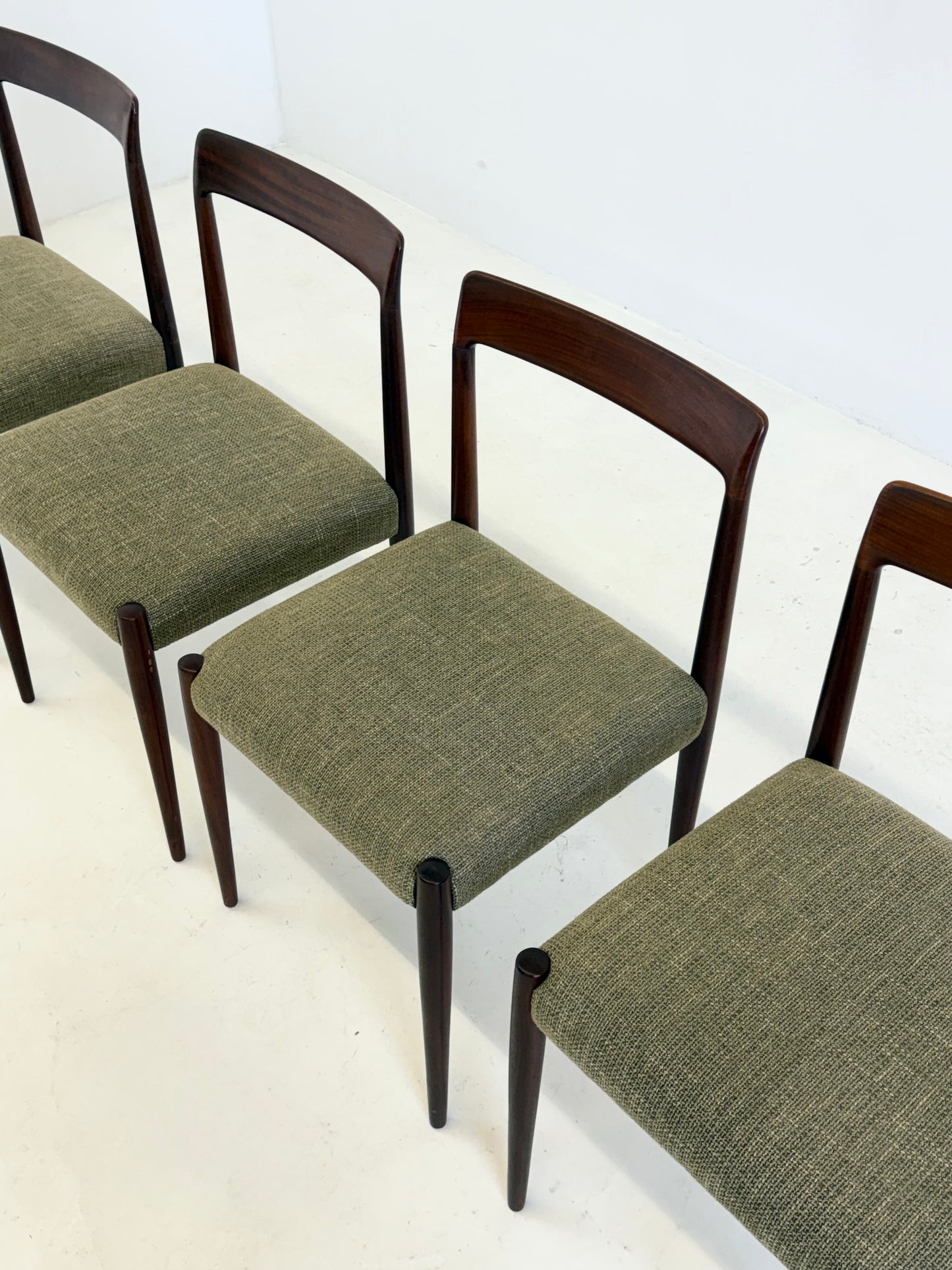 Set van 4 Lübke eetkamerstoelen met palissander hout