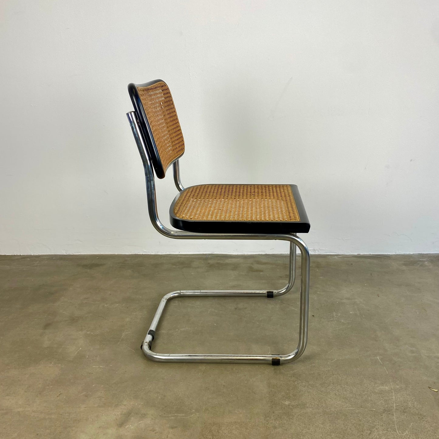 cesca-chair-by-marcel-breuer-vintage-thonet