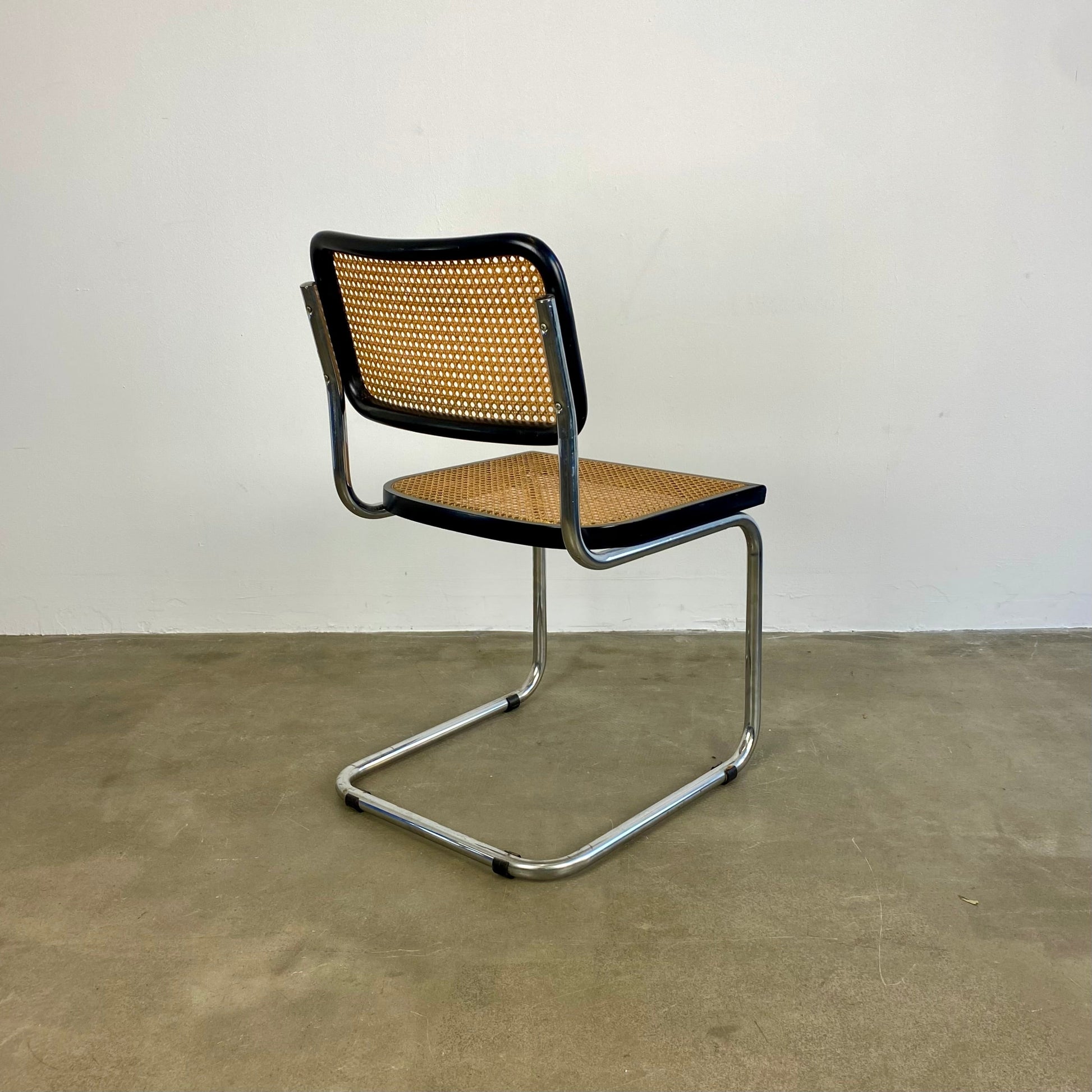 cesca-chair-by-marcel-breuer-vintage-thonet