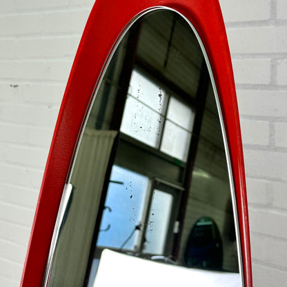 Lipstick mirror red by Roger Lecal