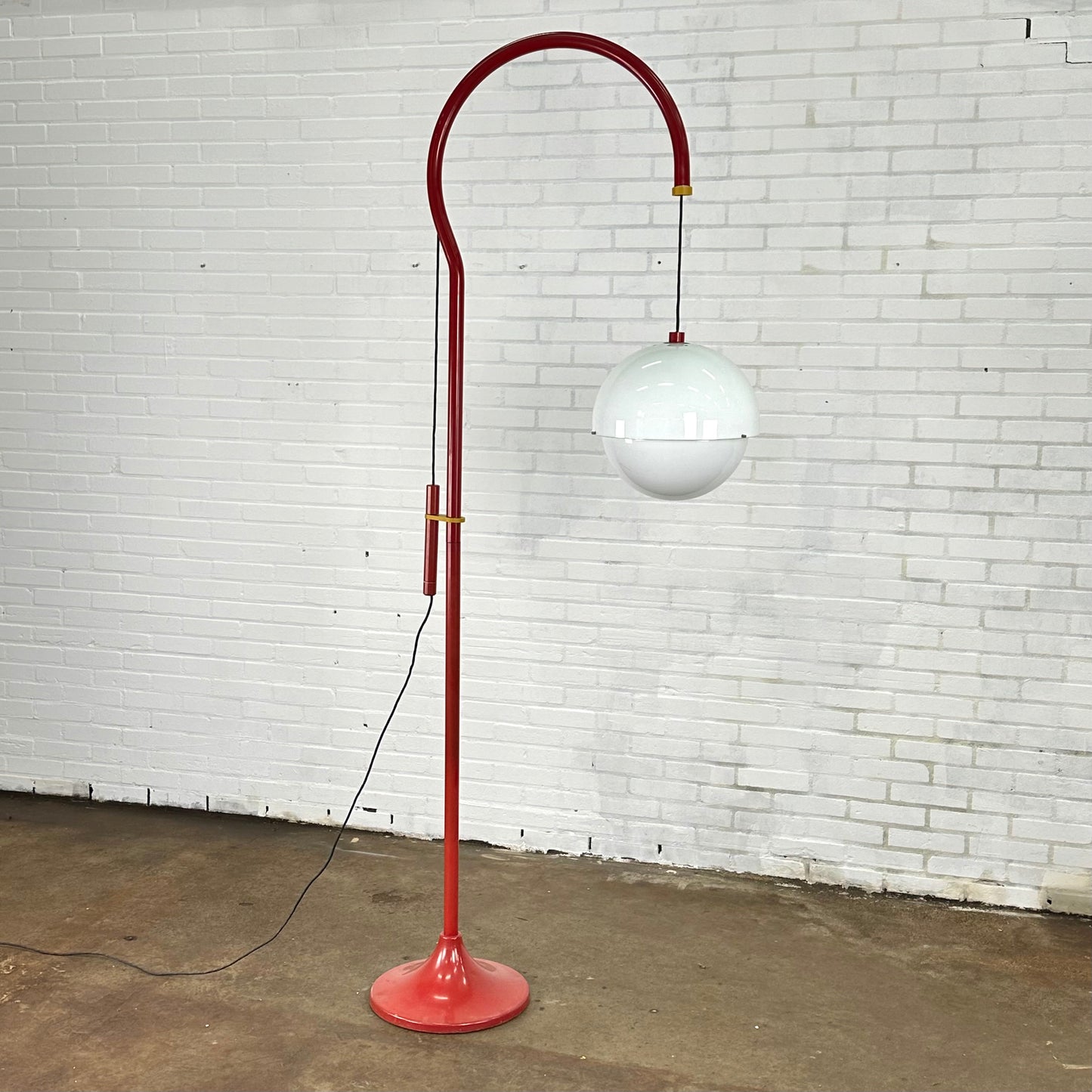 Vloerlamp model 4055 door Luigi Bandini voor Kartell