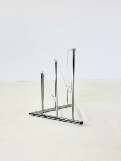 Lucite magazine houder van Markus Börgens voor D-Tec