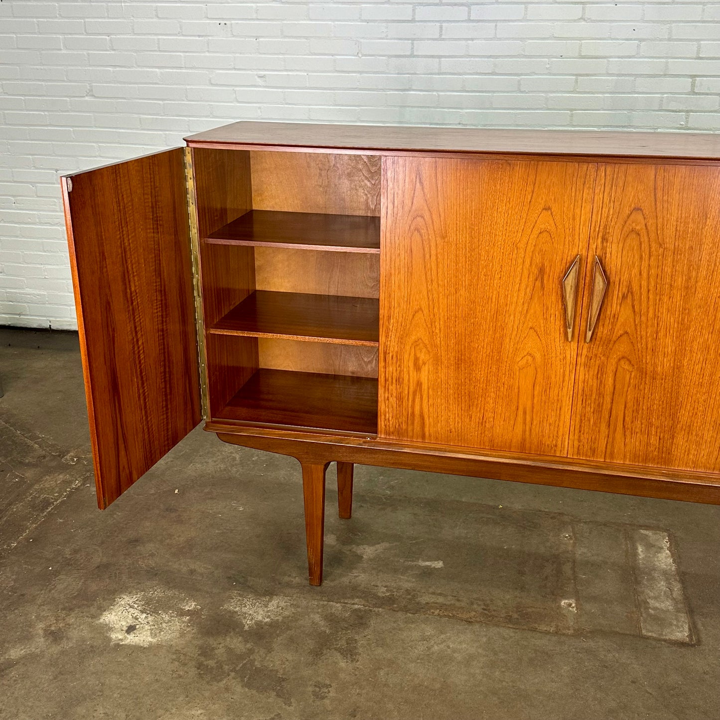 Deens vintage teakhouten dressoir / high board  met ingebouwde bar