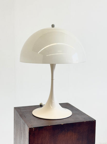 Louis Poulsen Panthella tafellamp Verner Panton wit