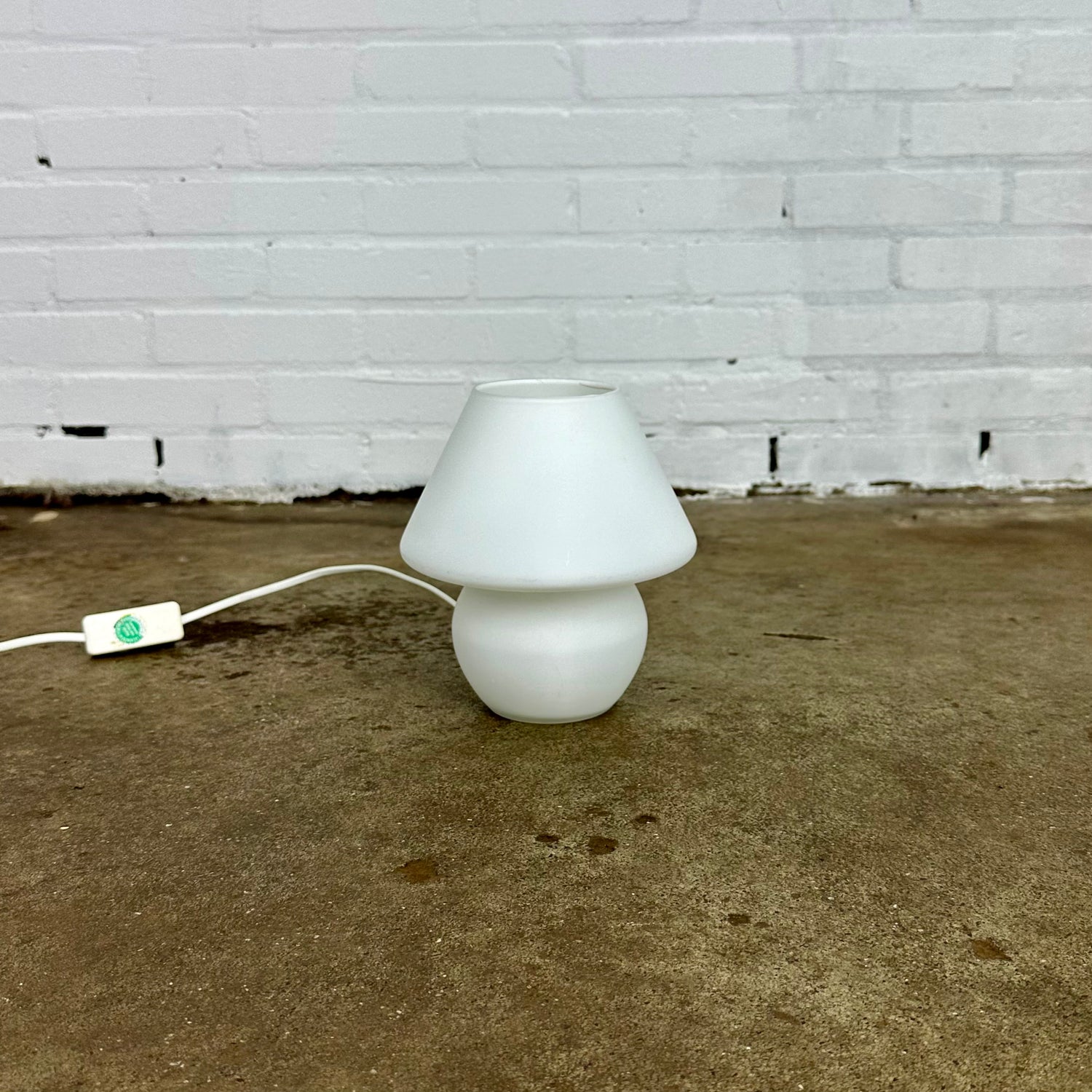 vintage-small-mushroom-lamp