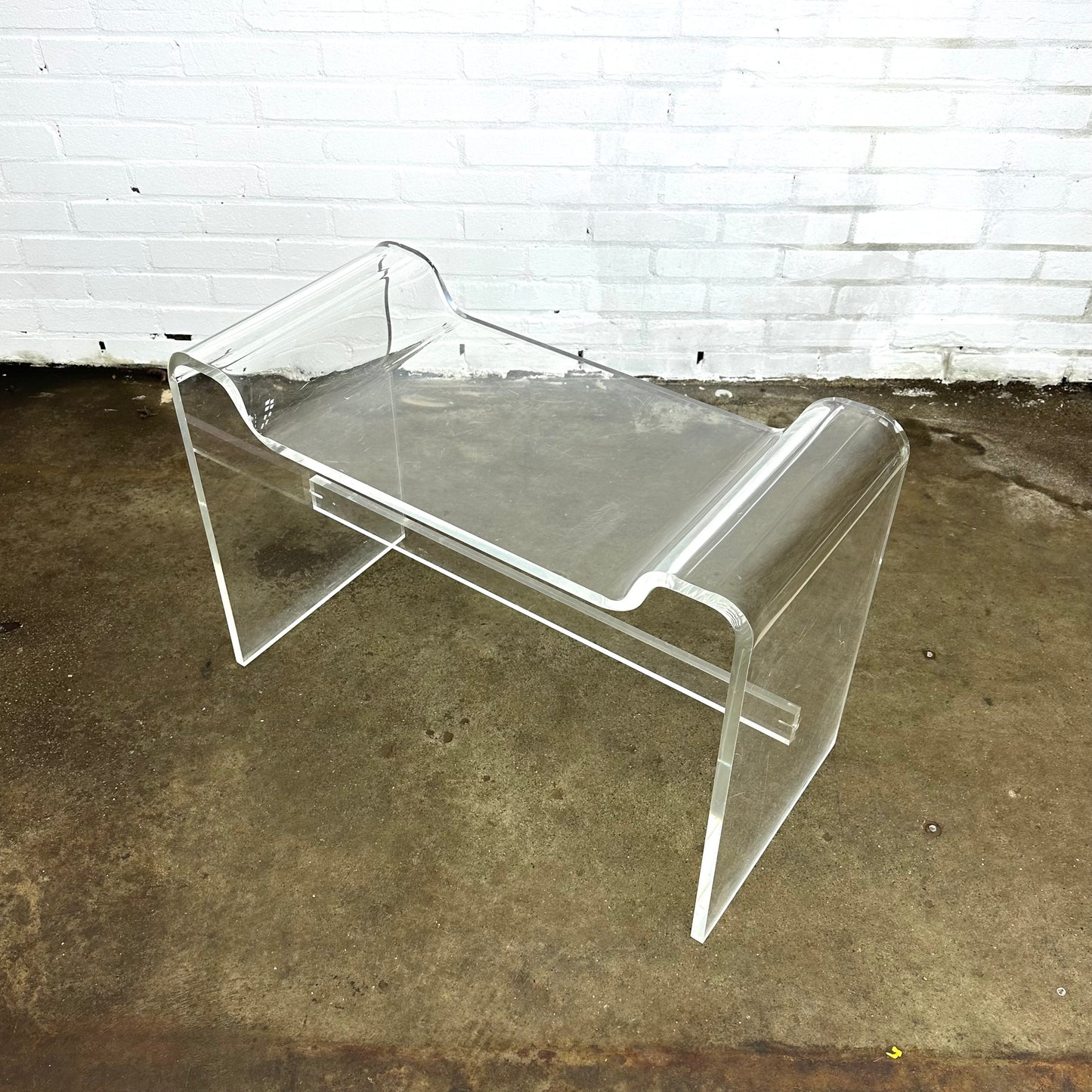 vintage-plexiglas-side-table-or-stool-chair