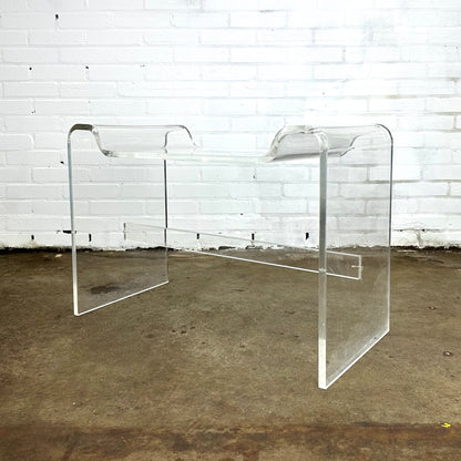 vintage-plexiglas-side-table-or-stool-chair