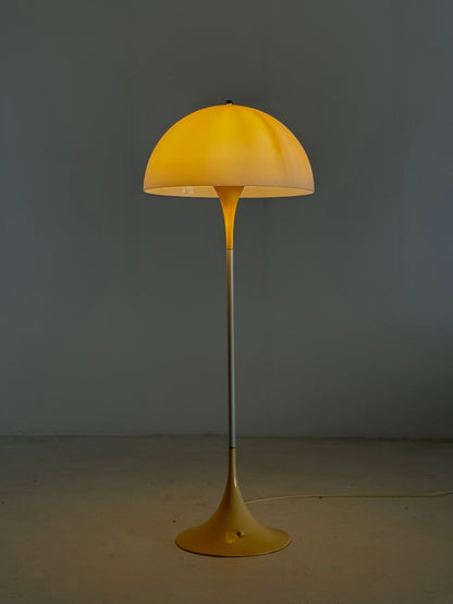Louis Poulsen Panthella vloerlamp Verner Panton