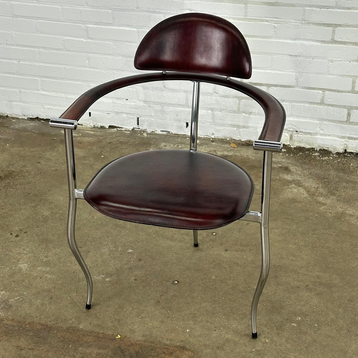 Set Marilyn Stiletto stoelen van Arrben Italy in bordeaux rood