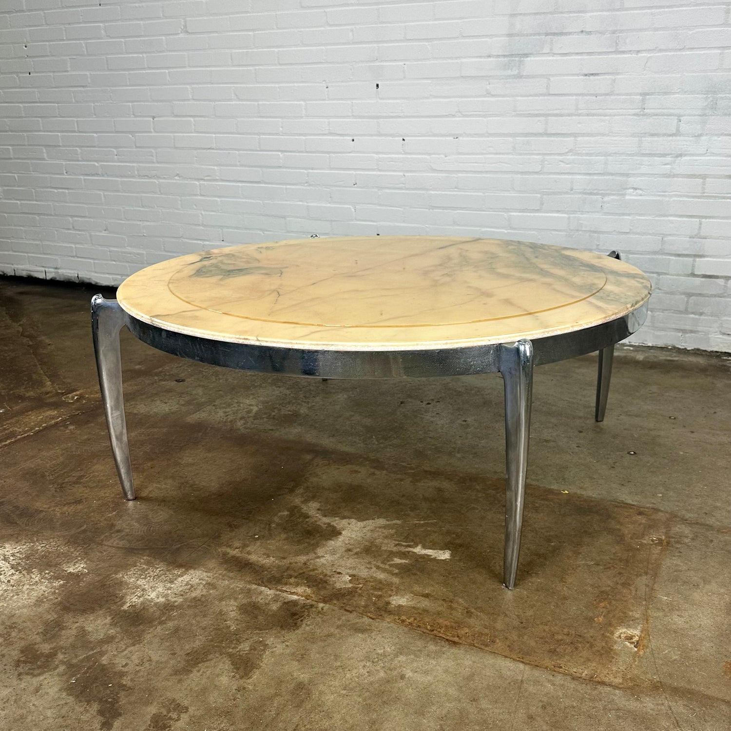 coffee-table-made-of-marble-and-stainless-steel