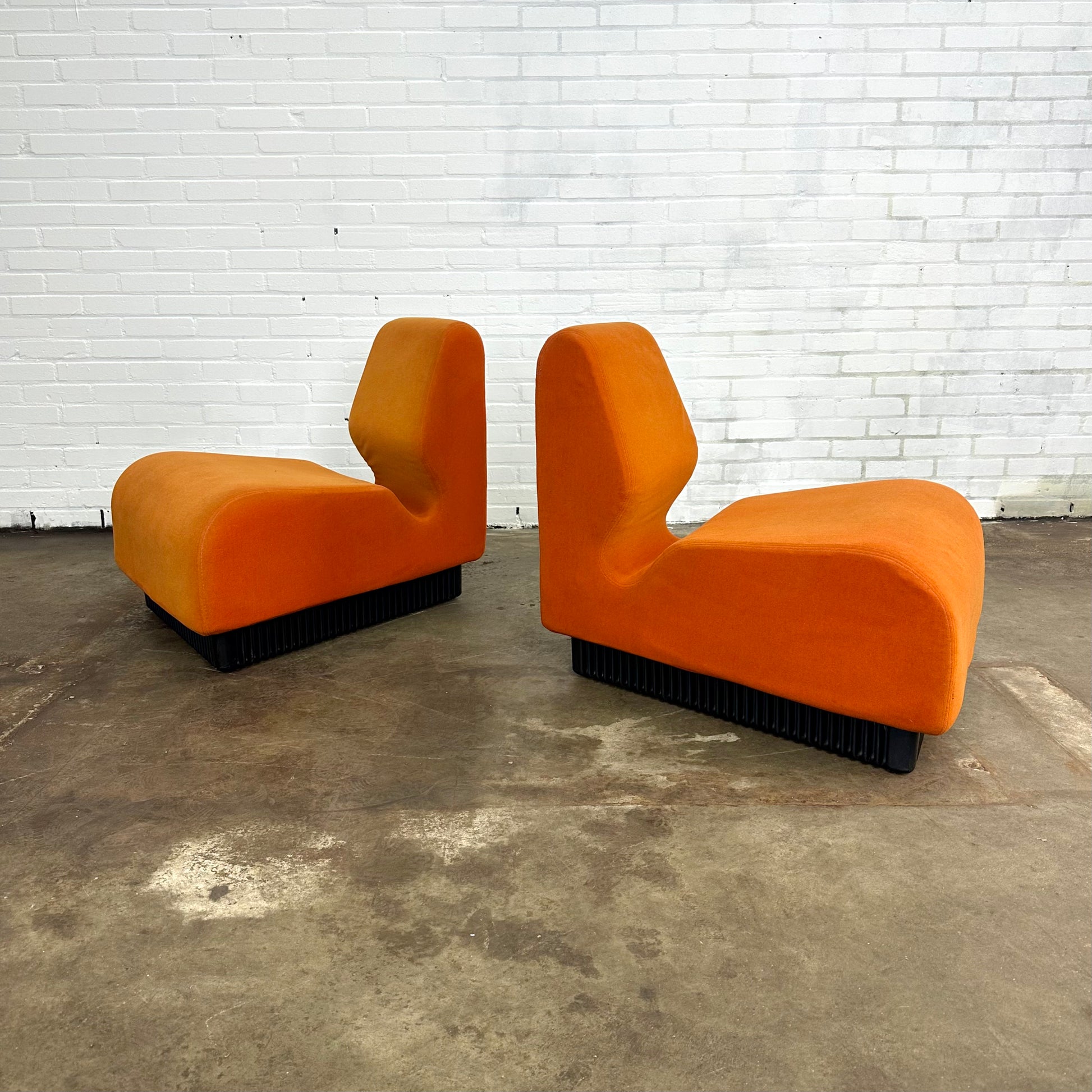 modular-don-chadwick-chairs-for-herman-miller