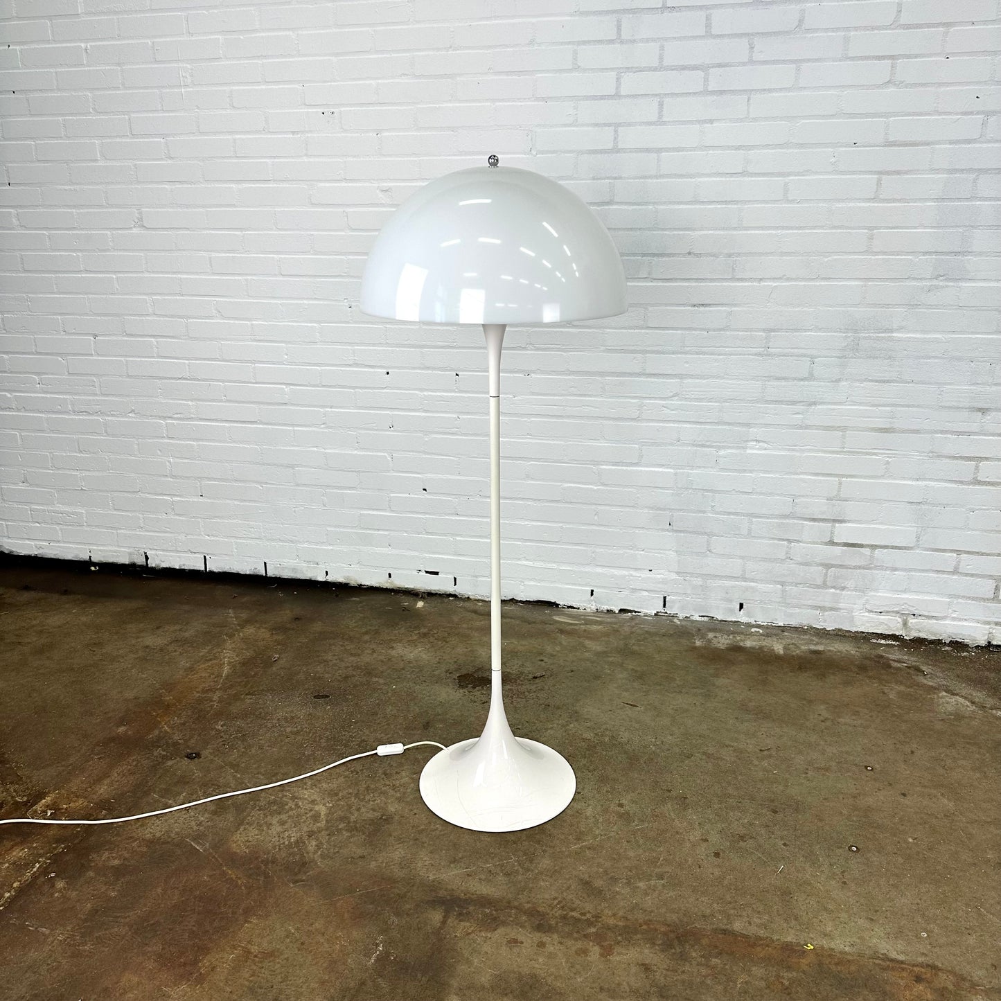 Panthella floorlamp by Louis Poulsen