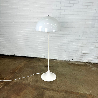 Panthella floorlamp by Louis Poulsen