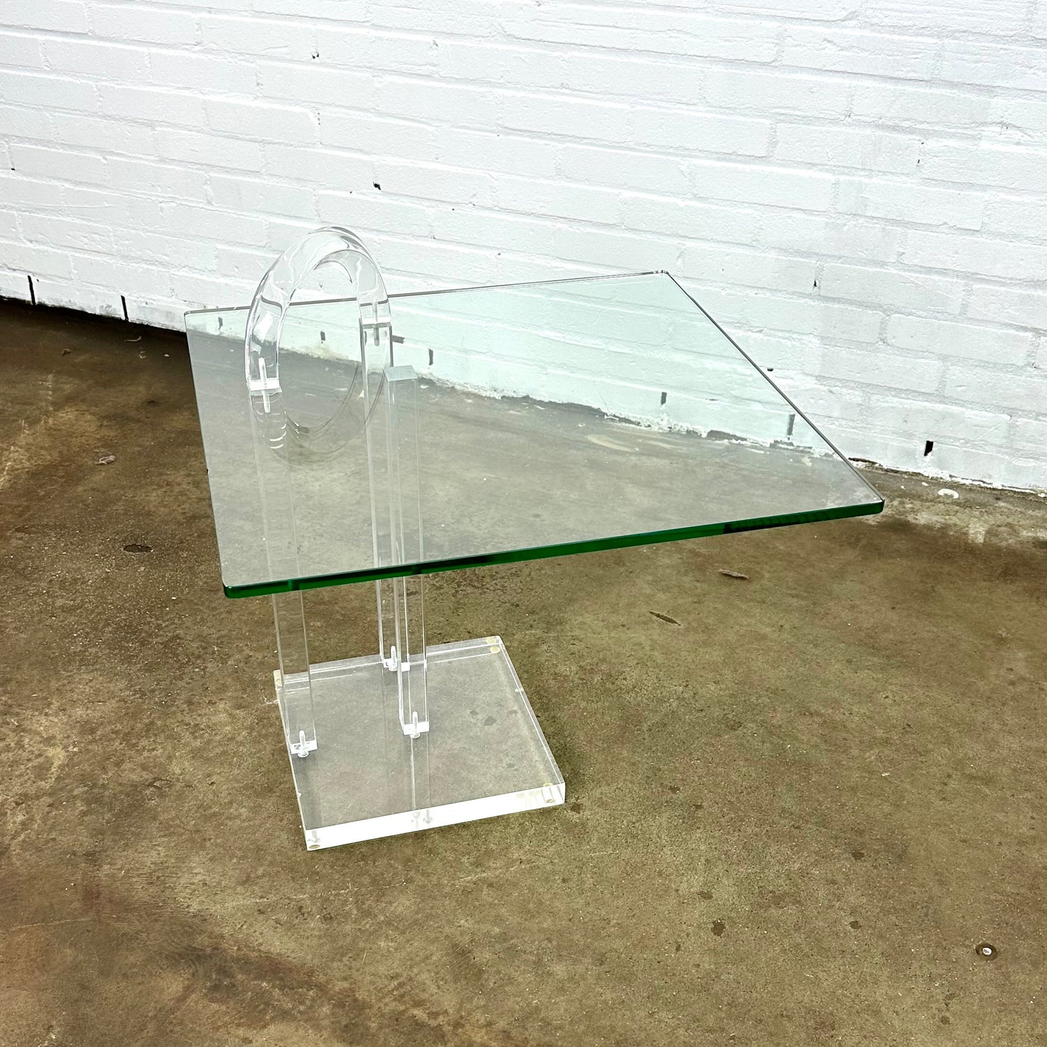 plexiglas-glass-design-side-table