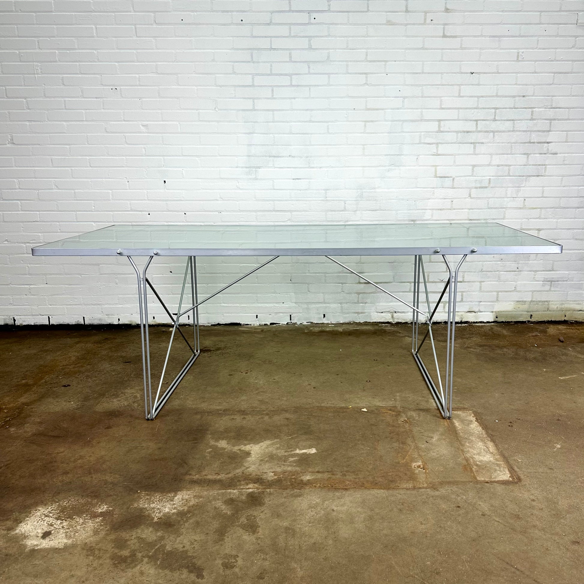 niels-gammelgaard-moment-dining-table