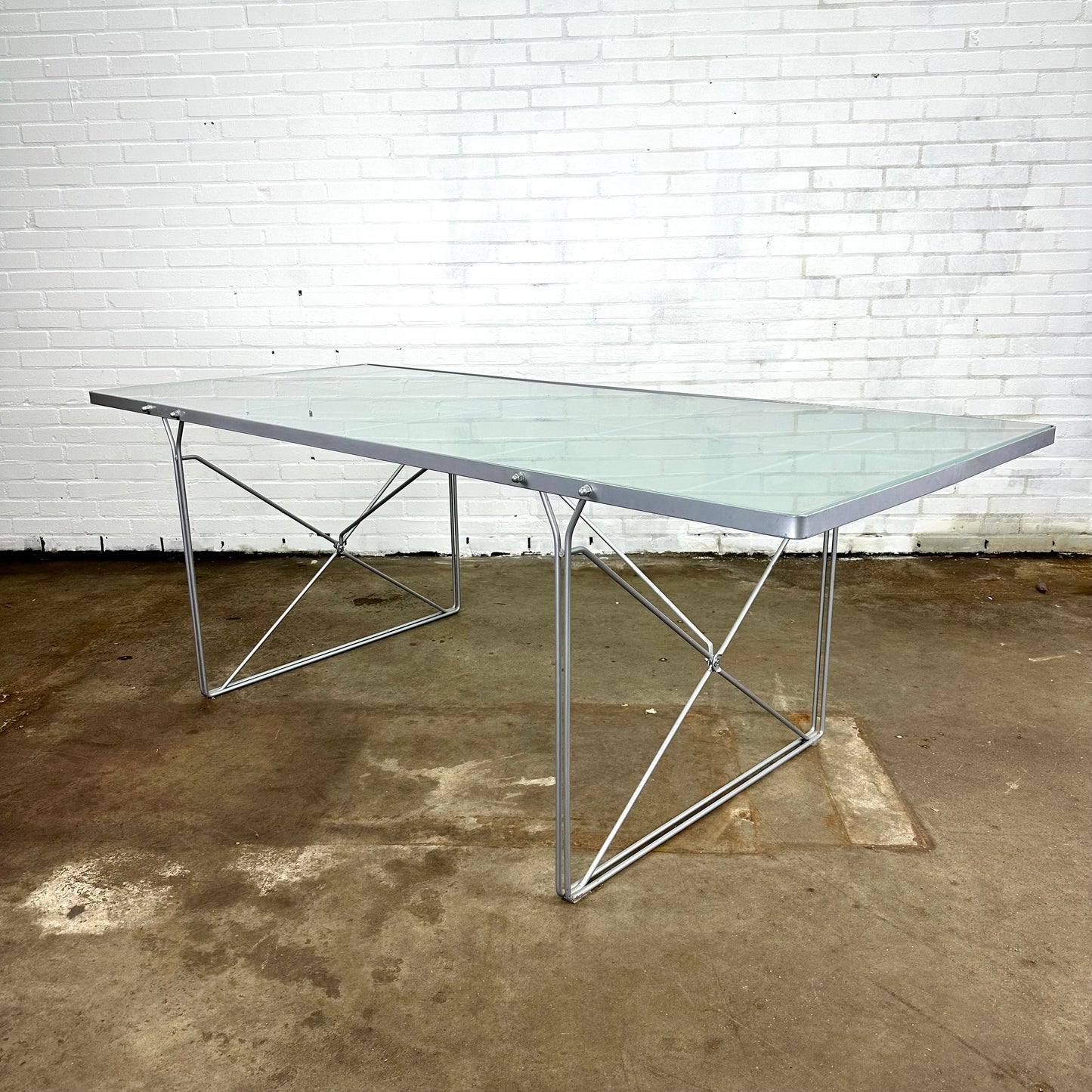 niels-gammelgaard-moment-dining-table