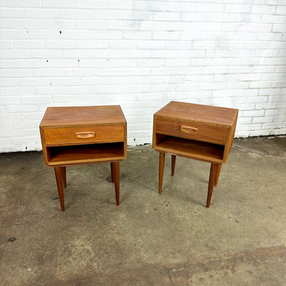 danish-design-bedside-tables-made-of-teak-wood-set-of-2