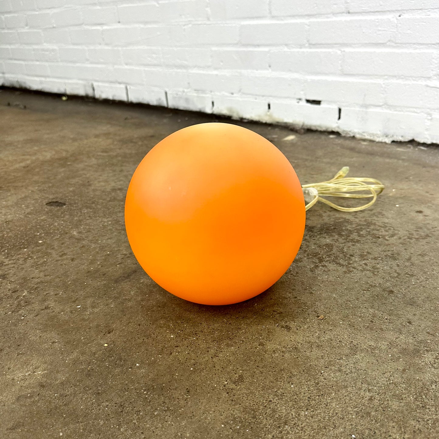 space-age-bol-lamp-mini-orange