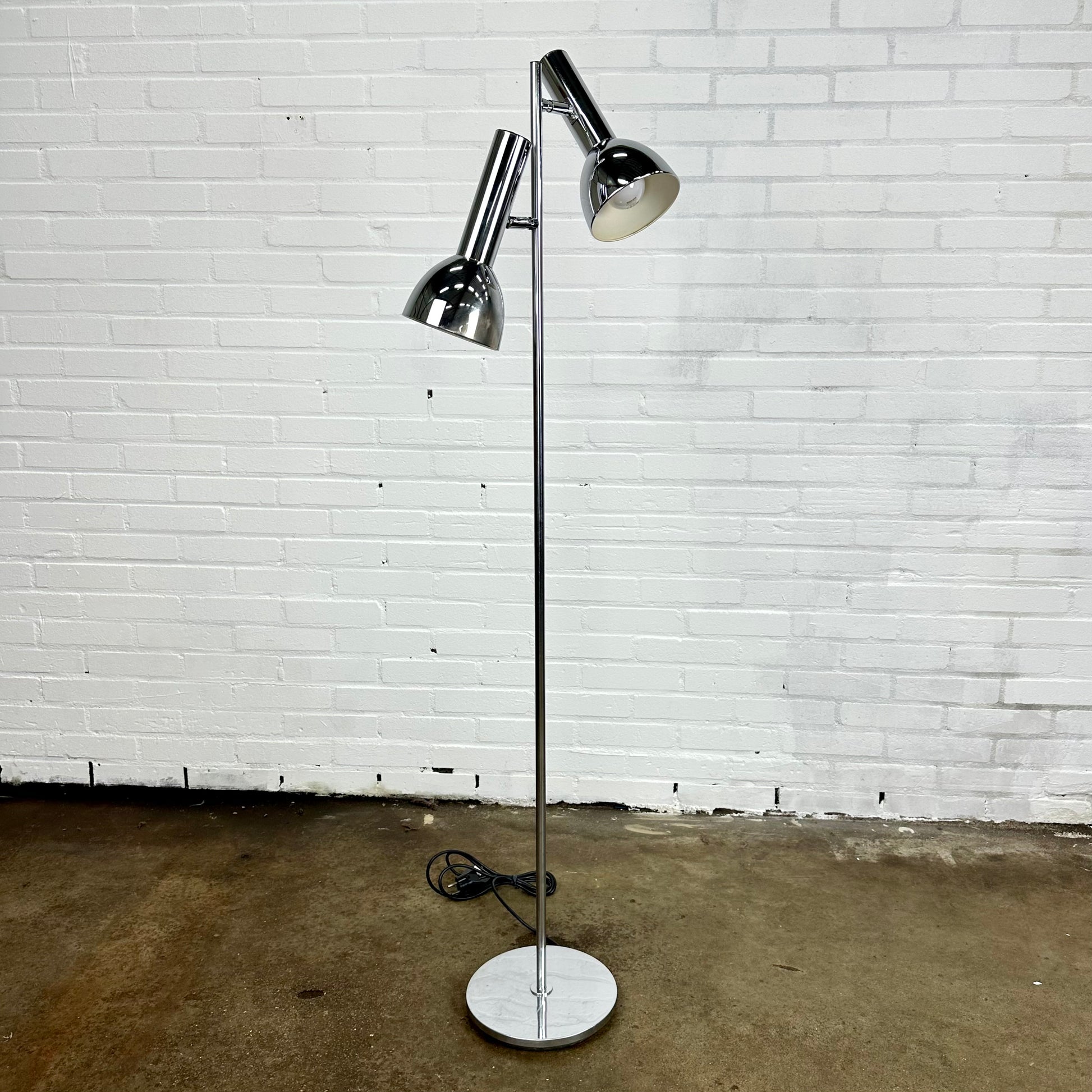 fischer-leuchten-floorlamp-chrome