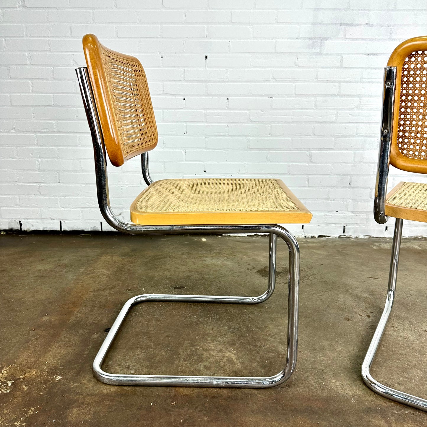 Cesca webbing stoelen door Marcel Breuer voor Thonet