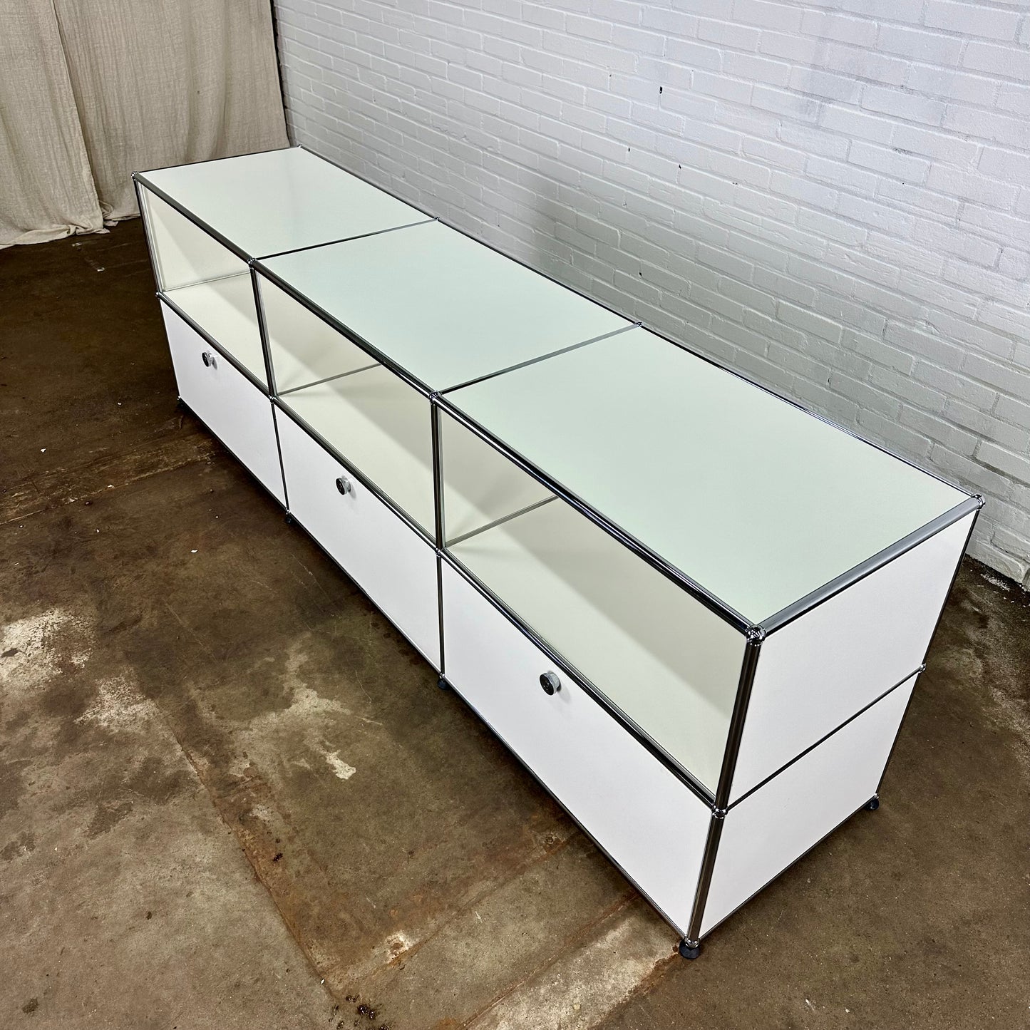 USM Haller klep dressoir / sideboard wit