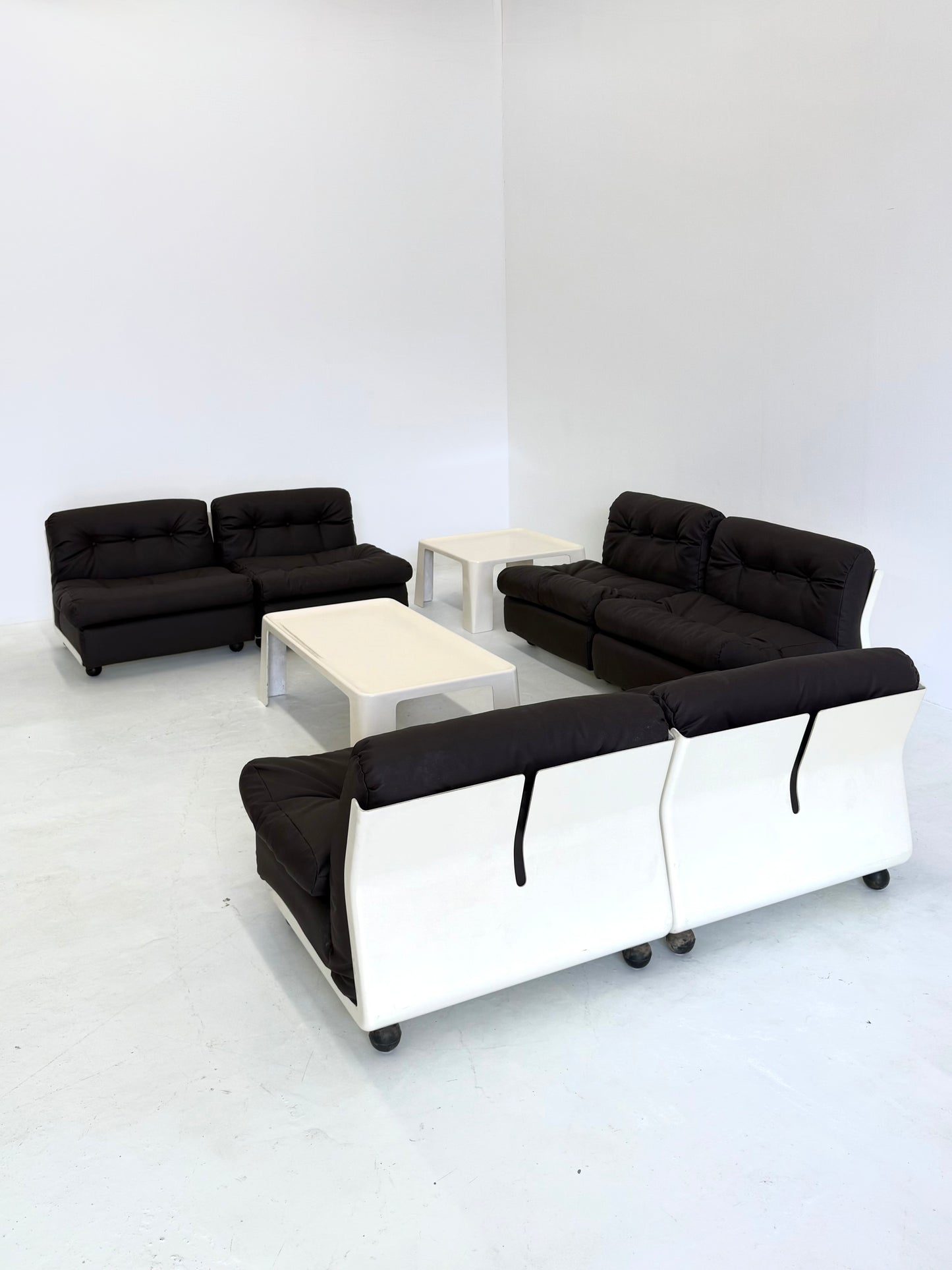 Amanta salontafel rechthoekig door Mario Bellini voor C&B Italia in wit